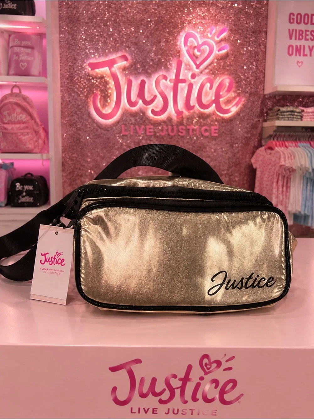 ✨ Justice Girls Gold Metallic Fanny Pack – NWT ✨